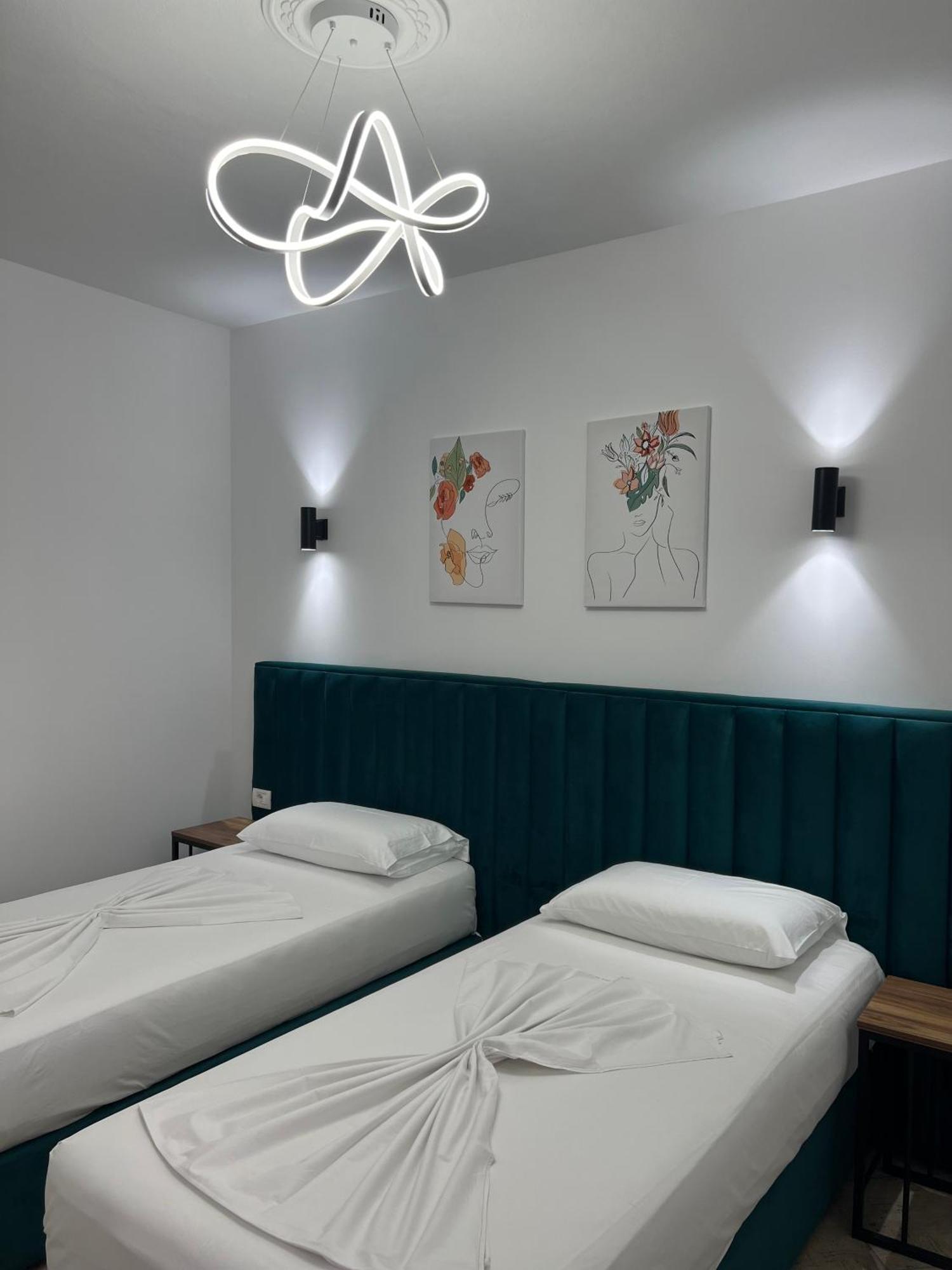 שקודר Hotel Floga מראה חיצוני תמונה