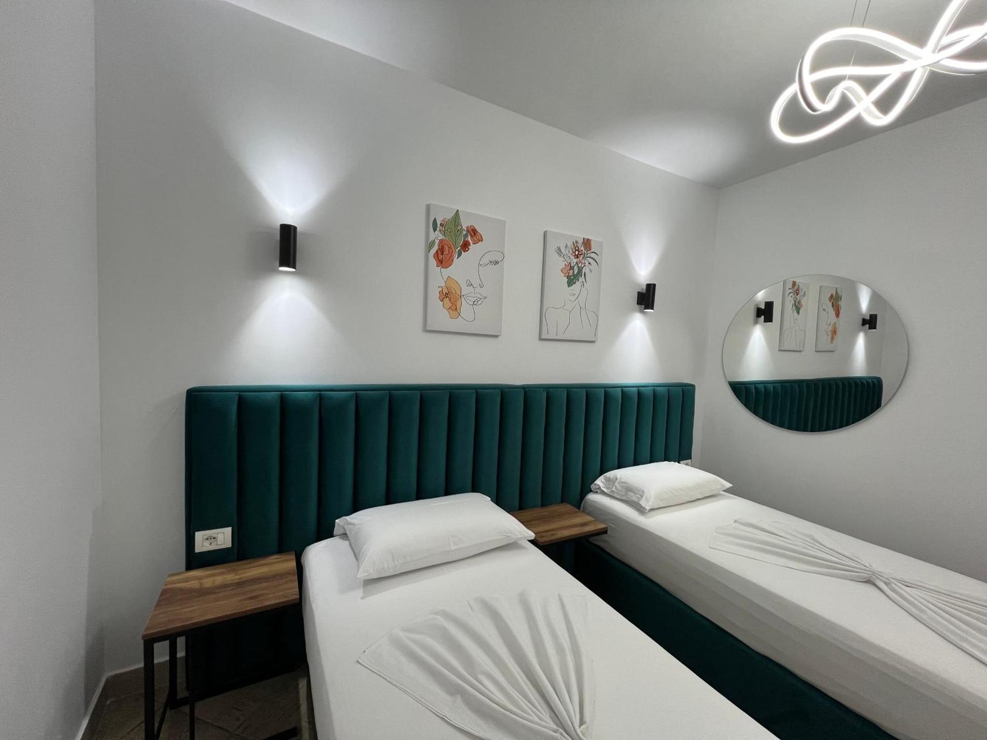 שקודר Hotel Floga מראה חיצוני תמונה
