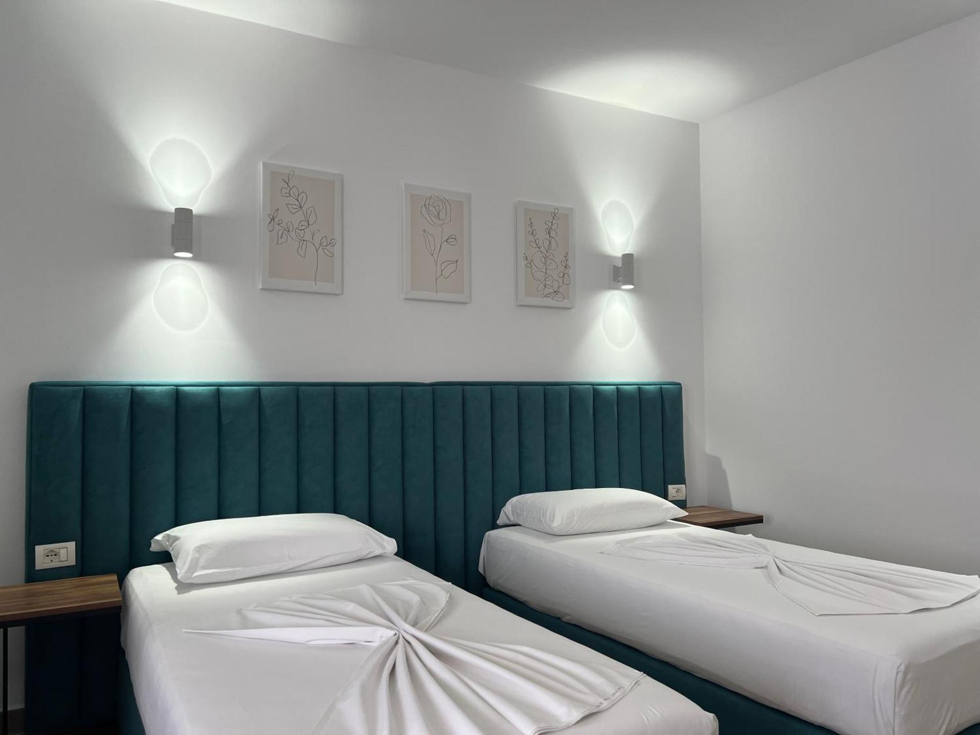 שקודר Hotel Floga מראה חיצוני תמונה