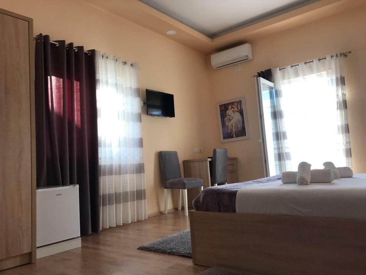 שקודר Hotel Floga מראה חיצוני תמונה
