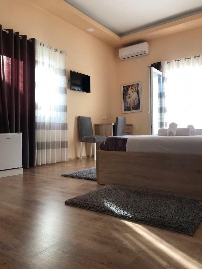 שקודר Hotel Floga מראה חיצוני תמונה
