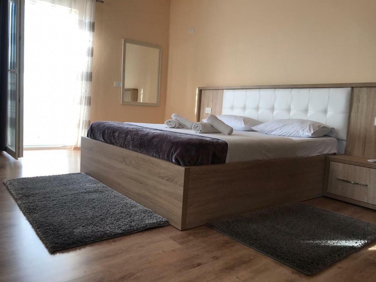 שקודר Hotel Floga מראה חיצוני תמונה